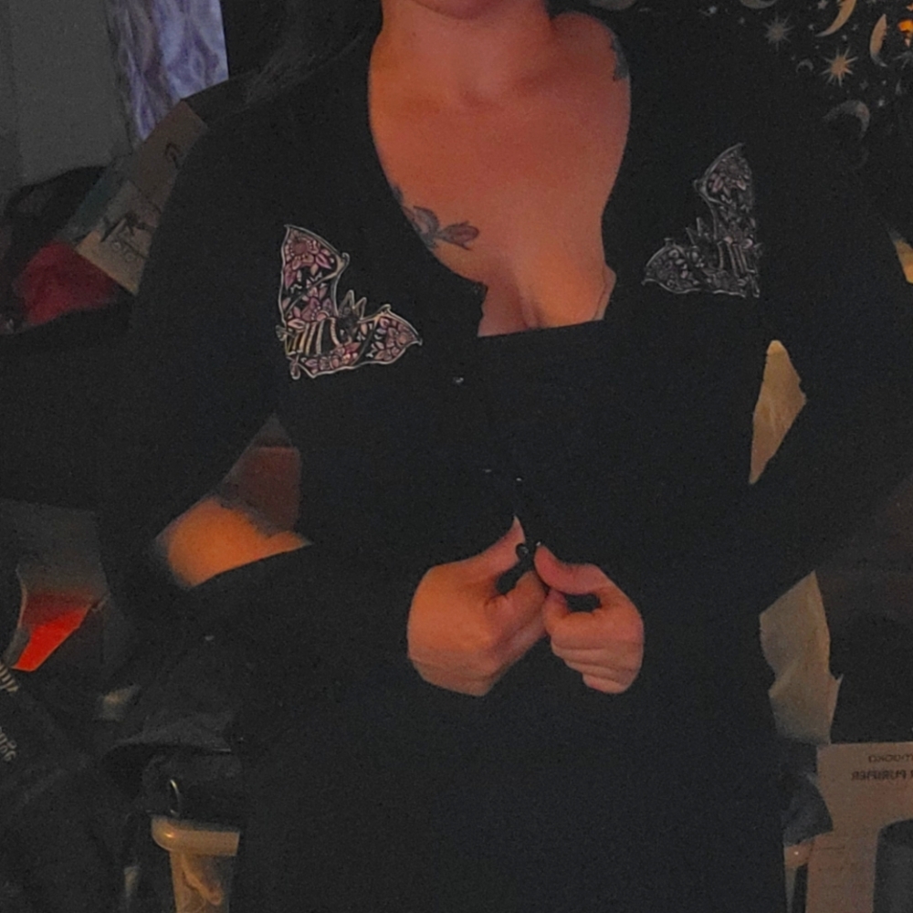 Floral bat cardigan (Needs repair)